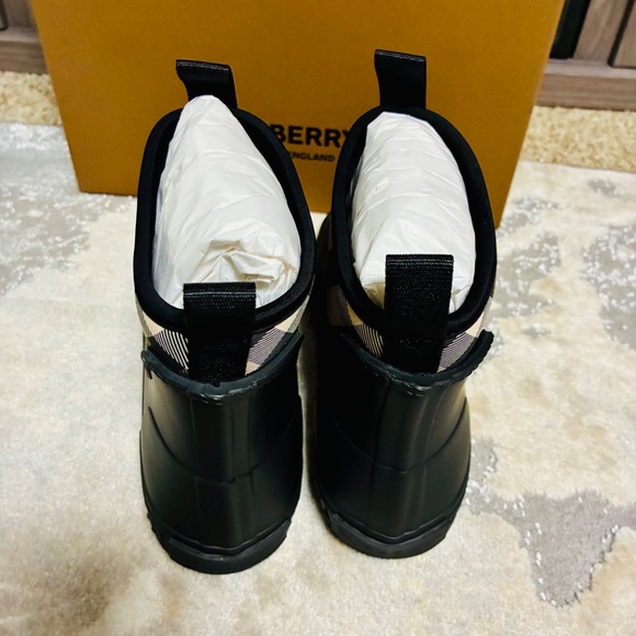MENS BURBERRY BOOTS SIZE 7 - Picture 4 of 5